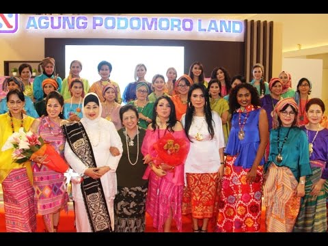 Glow Fashion Show ‘Pesona Indonesia Timur’ Glow Fashion Show ‘Pesona Indonesia Timur’
