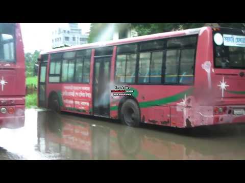 বৃষ্টিতে নগরীর বিভিন্ন স্থানে জলাবদ্ধতায় দুর্ভোগ