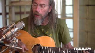 Folk Alley Sessions: Charlie Parr - "Over The Red Cedar"