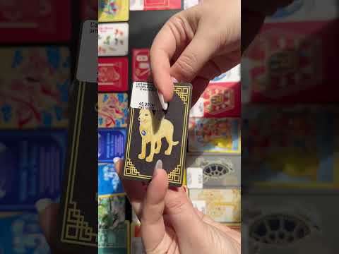 Card pentru noroc cu amuleta anului Caine si Iepure 