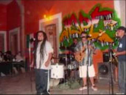 Stupid School.- Negras o Blancas