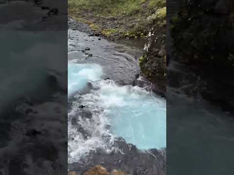這不是特效！😲 冰島真的有藍色瀑布 🌊✨｜Not CGI! Iceland&rsquo;s Stunning Blue Waterfall｜#iceland #nature