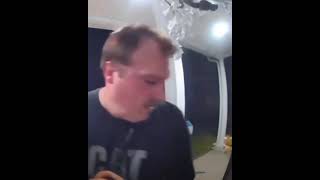 Hombre fue mordido por una serpiente entrando a su casa - Telemedellín