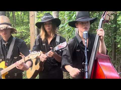 Folsom Prison Blues - Johnny Cash Cover - Brothers In Black (shortened version)