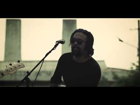 ဘဝကို 'ကိုး' နဲ့ ပေါင်းခြင်း