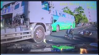 [閒聊] 誇張可怕的車禍