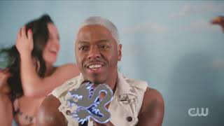 DC&#39;s Legends of Tomorrow - Swan Song featuring Sisqo (Thong Song) HD