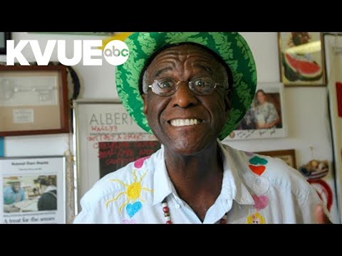 Wally Amos, of 'Famous Amos' cookie fame, has died at 88