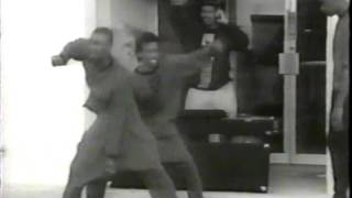 keep on dancing-Gigolo Tony