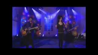 Between The Cheats-amy winehouse (official video)