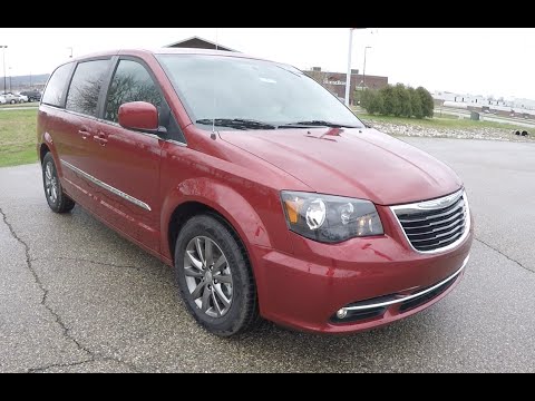 2015 Chrysler Town & Country S|17875