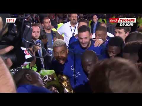 The Whole Nation of France Singing N’Golo Kante Song!
