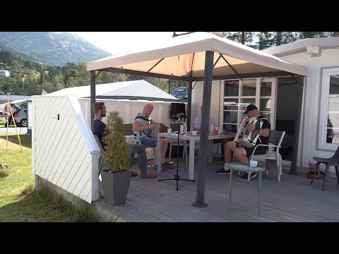 Baste Antun og Arve Bjørn Røneid  -  "Børge med Følgje"