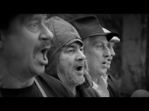 CINKUŠI - DIE KUH IM NUSSBAUM