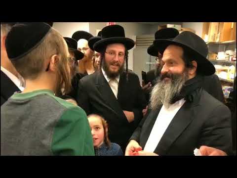 Rubashkin Distributes Candy At Skver Cheder To Hundreds Of Kids
