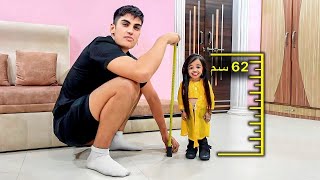 أقصر امرأة في العالم (29 سنة ، 62 سم)