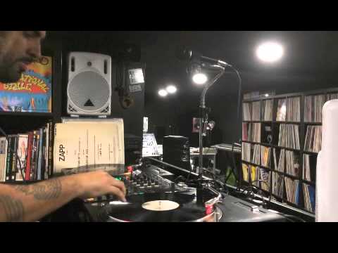 REAL EL CANARIO - 15 minutes of Funk Live Mix w/ Vynyl (Part 1)