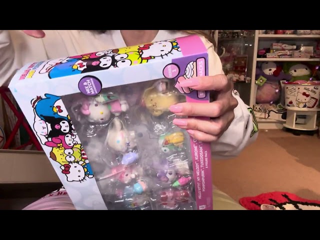 Vídeo relacionado con Jazwares Hello Kitty and Friends Series 2, Pompompurin - Peluche Punks de 8 pulgadas, exclusivo de Amazon, producto oficial de Sanrio a partir de 6 años