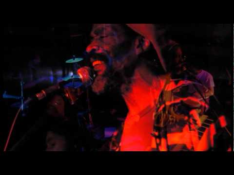 Ras Perez & The Reggae Ambassadubs - DOOM LAVEE