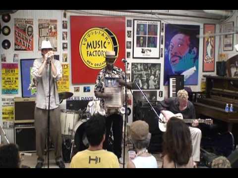 Washboard Chaz Blues Trio @ Louisiana Music Factory JazzFest 2009