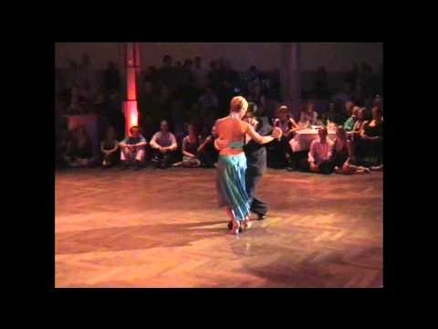  Alejandra Mantinan  and  Aoniken Quiroga  are  dancing  to  the  tango  "  Llorar Por Una Mujer  "