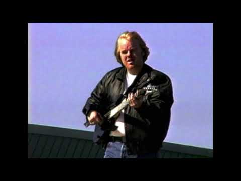 Thumbnail of the video: Mattress Man commercial by Paul Thomas Anderson