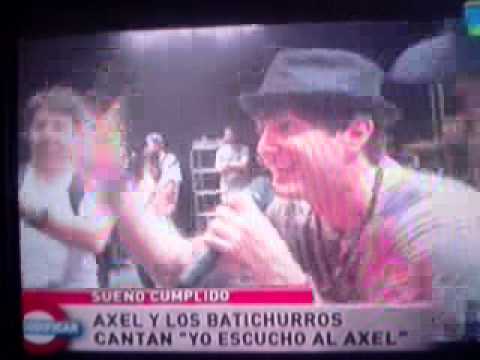 Los Batichurros Con Axel-Yo escucho Al Axel 27/11/2011