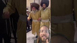 הידעתם שבסוף חתונה של חסידים רוקדים עם אבנט (גארטעל)?