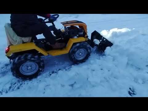 TAUROS ZX18 benzín 4x4 malotraktor s predným vývod.náhonom