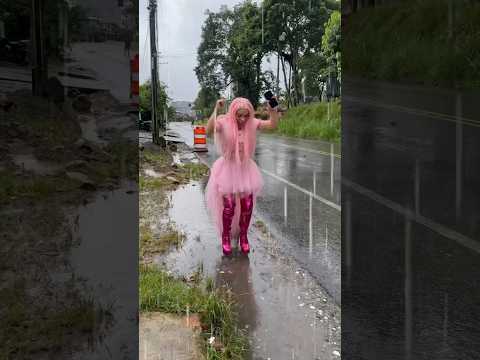 Tipos de personas bajo la lluvia 🌧️ #comedia