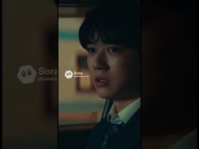 赤い服の女のサムネイル