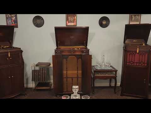 Ipana Troubadours ~ Just Like A Butterfly (That's Caught in The Rain) ~ 1927