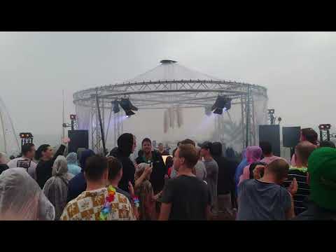 Neptune Project @ Luminosity Beach Festival - Agnelli & Nelson - Holding On To Nothing (PvD remix)