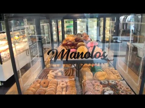 Visiting Manolo’s Bakery to learn about its food and its mission