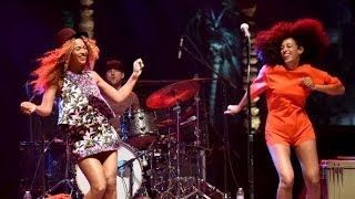 Beyoncé Dances Onstage with Solange at Coachella