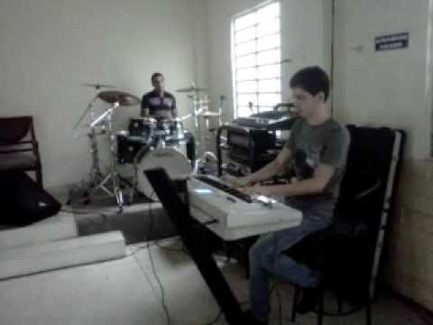 DAVICHO Y JORGE BATERIA Y PIANO