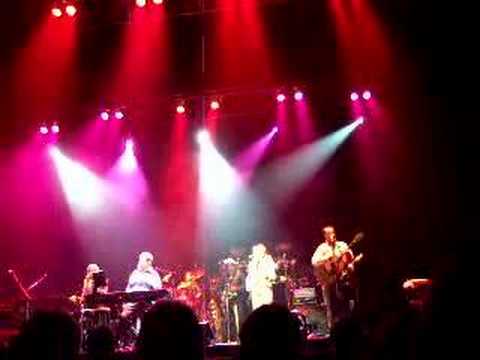 Brian Wilson Band + Al Jardine perform 