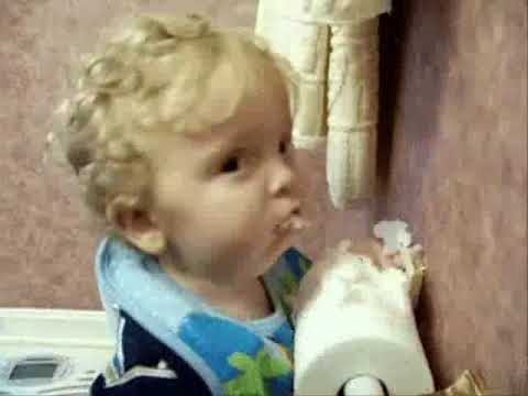 Comendo papel-higienico