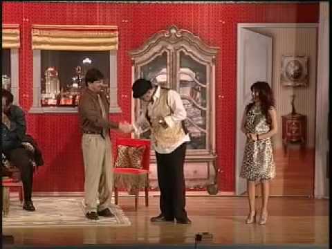 Vahik Pirhamzei  on Stage