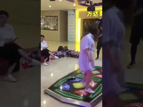 Ai cho t hỏi cái gì rơi ra vậy ????