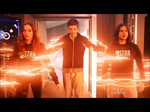 The Flash 4x22 Barry treina Cisco e Caitlin no Modo Flash - Legendado