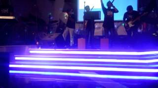 Download lagu BON JOVI - KEEP THE FAITH (COVERED BY SHINING WAVE @GRAND CHARLY TMII MEI 18th 2013 mp3