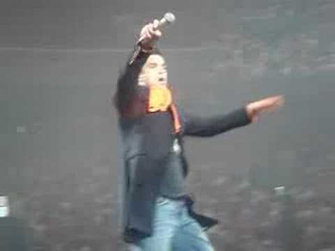 Robbie Williams - 'Rock DJ' 24-06-2006