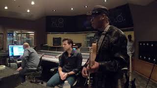 Working on “Keep Reachin&#39;&quot; with Mark Ronson - Behind the Scenes with Chaka