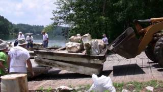 preview picture of video 'Renew Our Rivers Clean-Up on Smith Lake'