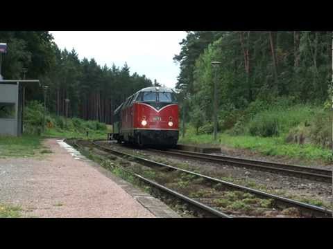 Eisenbahnnostalgie - ehemals V 180 - heute 228 501 der WFL in Börnecke u. Blankenburg.mpg