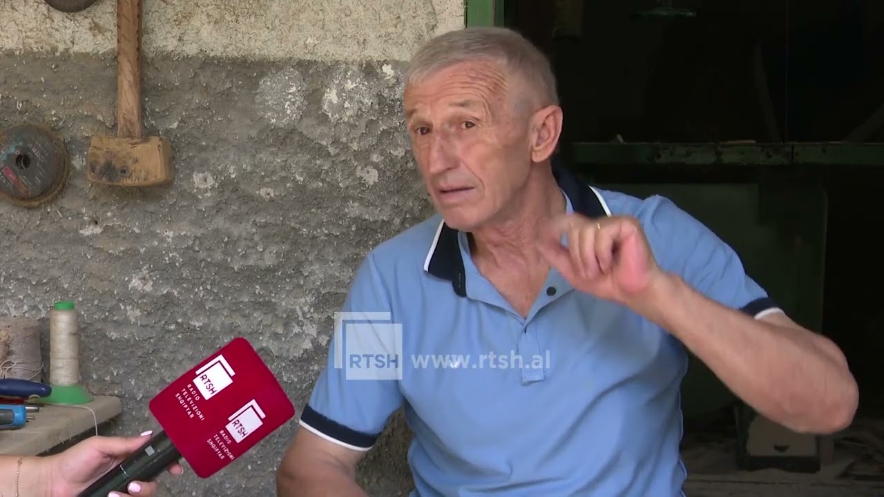 Druri dhe lëkura në duart e mjeshtrit! Sukti Shehu, prej 46 vjetësh mban gjallë zanatin e samarxhiut