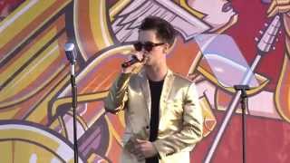 APMAs 2014: Brendon Urie covers Frank Sinatra's "Luck Be A Lady" and "Fly Me To The Moon"