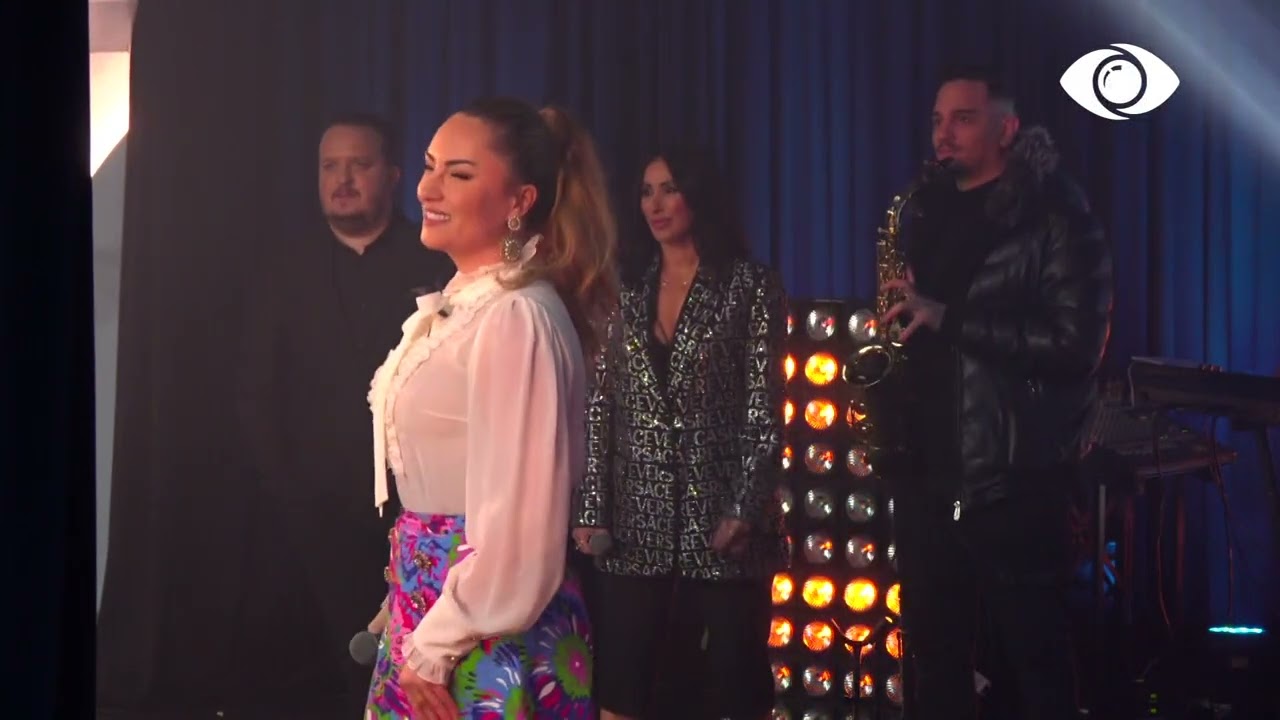 Super Atmosferë në shtëpi, banorët shijojnë muzikën