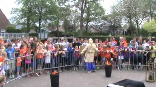 preview picture of video 'Viering Koningsdag te Heino - Deel  1 - 2014'